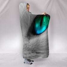 Gorgeous Cat Eyes Hooded Blanket!